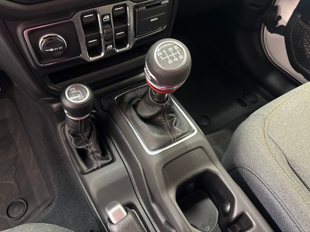 Thumbnail: 2026 Jeep Wrangler - 15