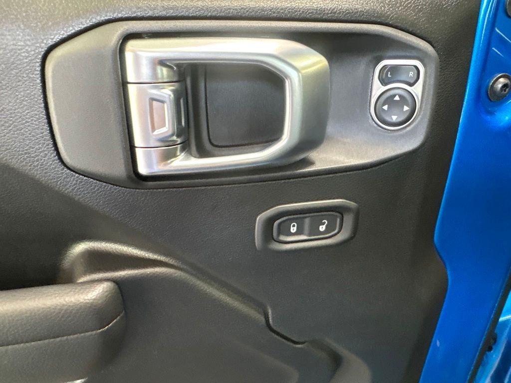 Thumbnail: 2026 Jeep Wrangler - 23
