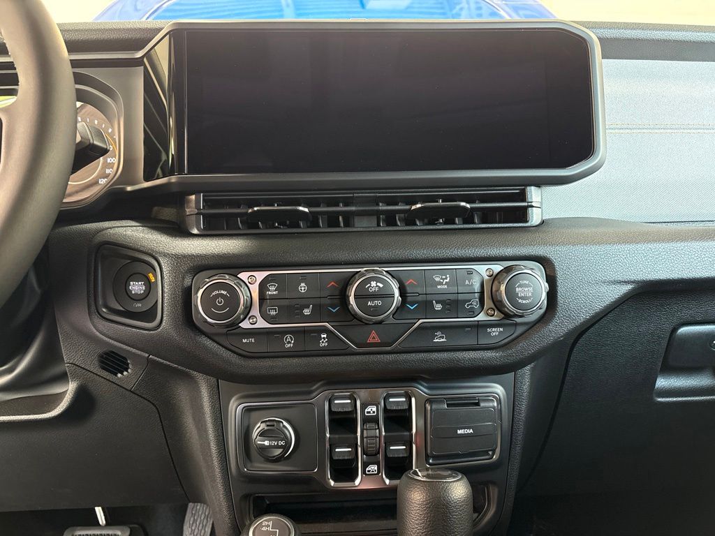 Thumbnail: 2026 Jeep Wrangler - 15