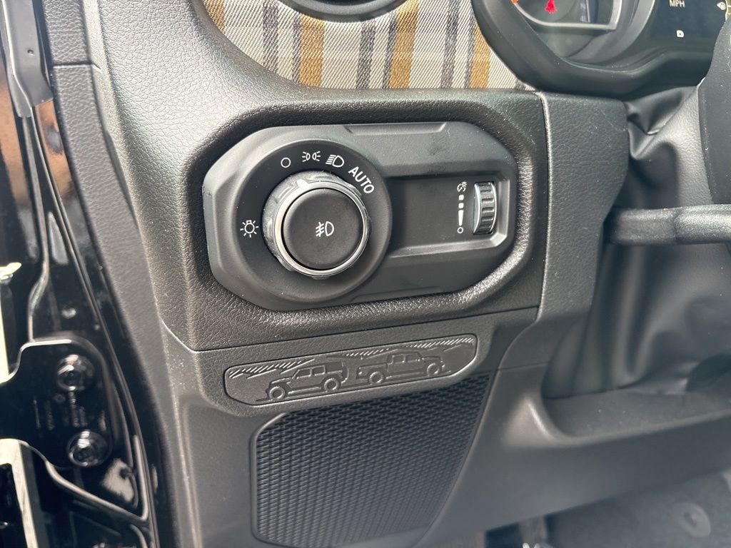 Thumbnail: 2026 Jeep Wrangler - 23