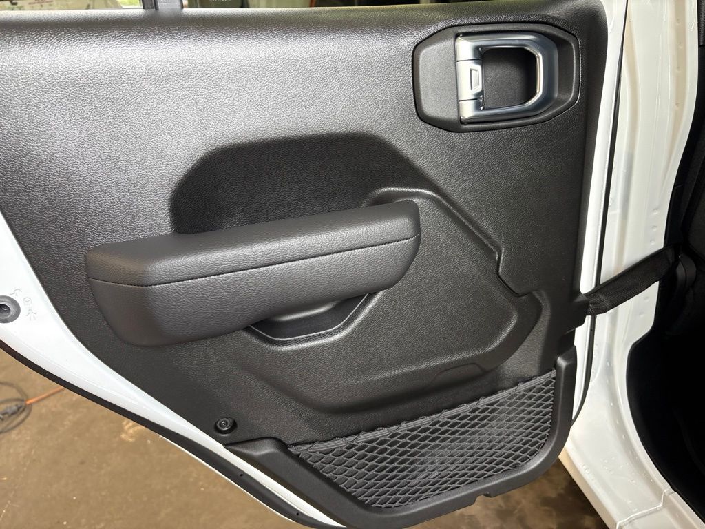 Thumbnail: 2026 Jeep Wrangler - 31