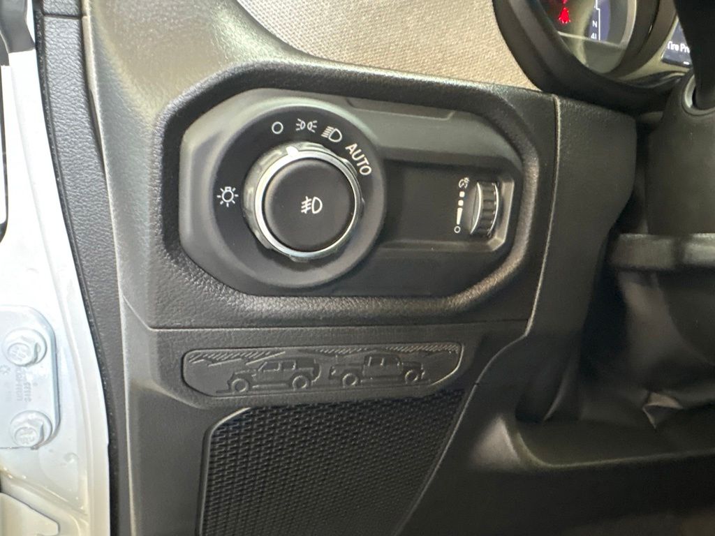 Thumbnail: 2026 Jeep Wrangler - 27