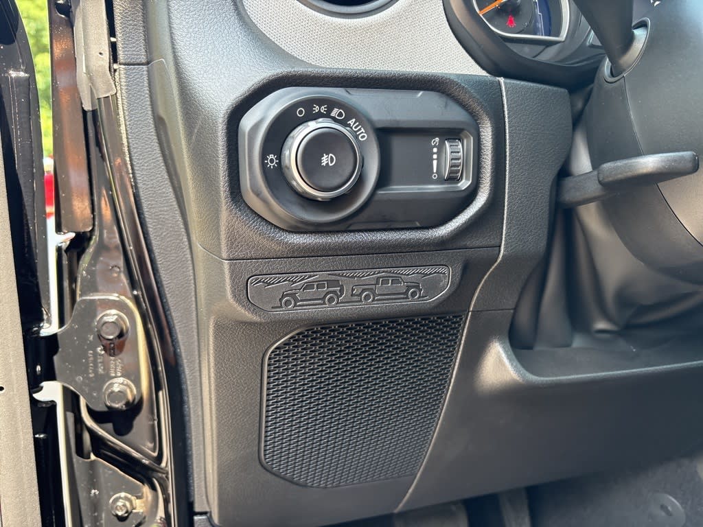 Thumbnail: 2025 Jeep Wrangler - 20