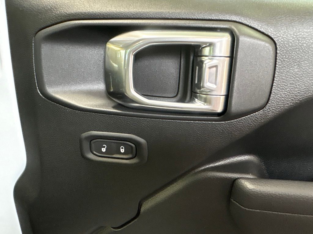 Thumbnail: 2026 Jeep Wrangler - 39