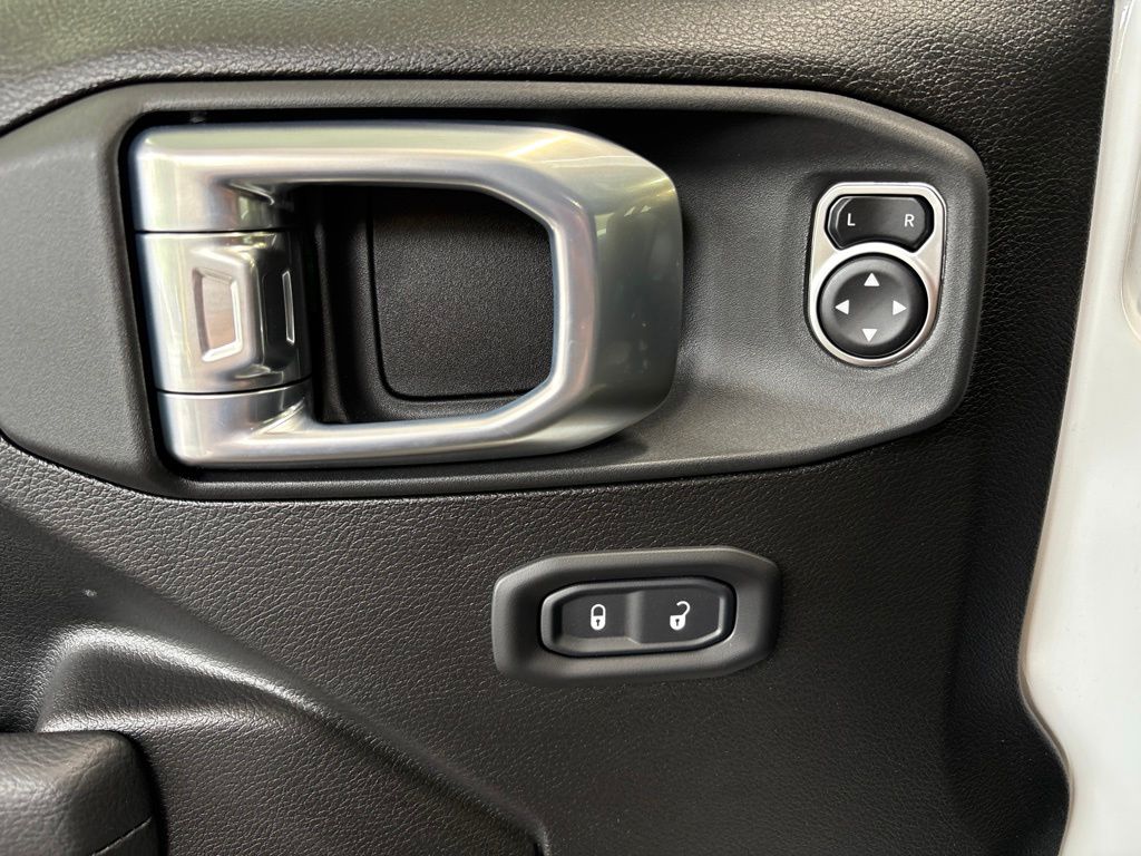 Thumbnail: 2026 Jeep Wrangler - 22