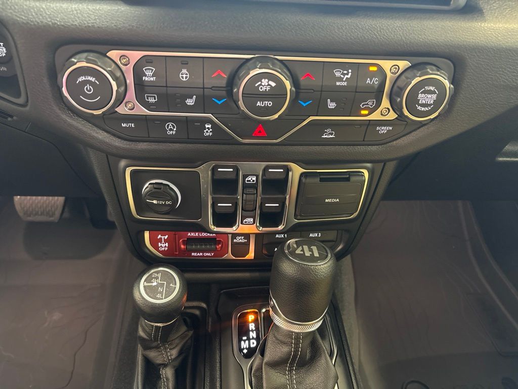 Thumbnail: 2026 Jeep Wrangler - 28