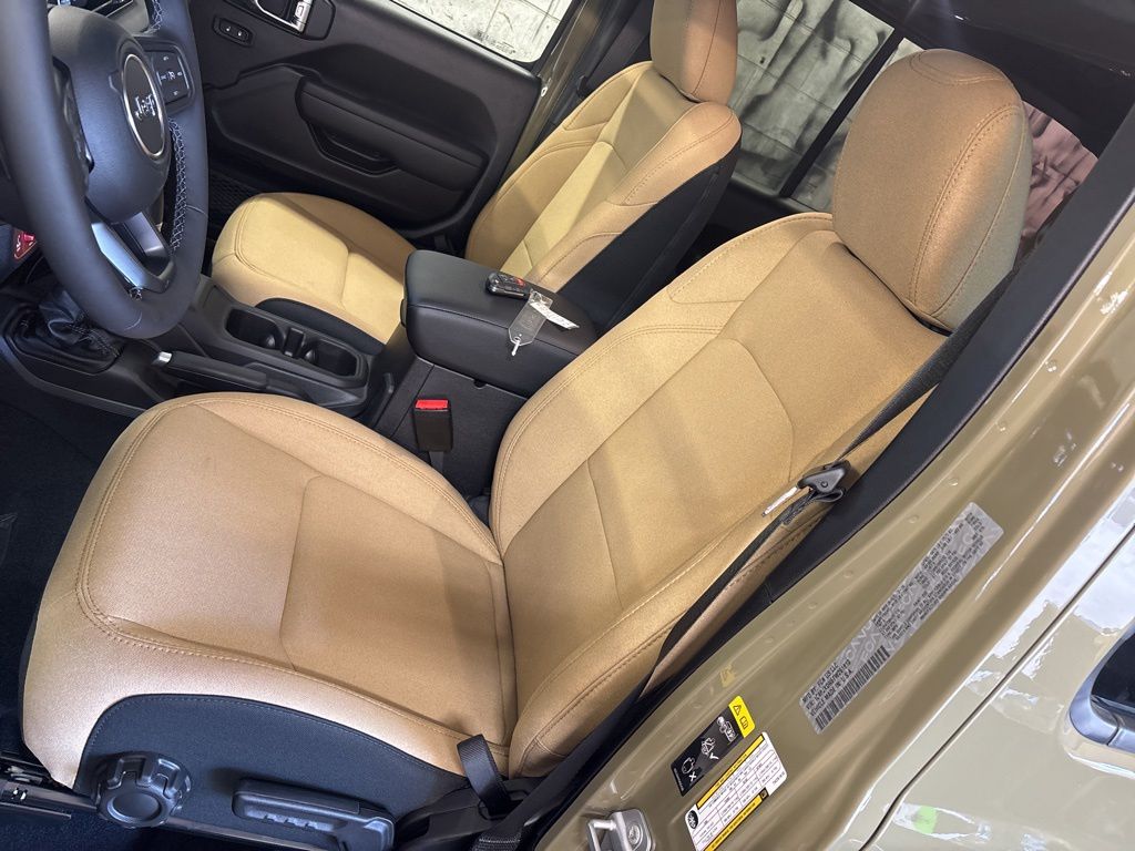 Thumbnail: 2026 Jeep Wrangler - 9