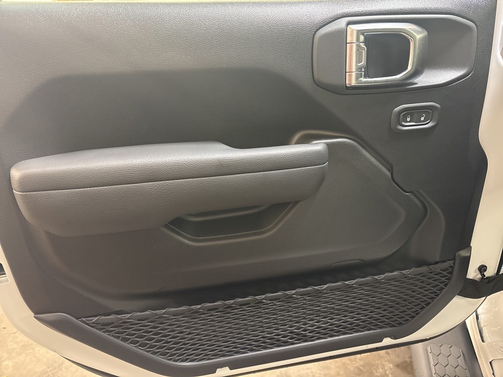 Thumbnail: 2026 Jeep Wrangler - 19