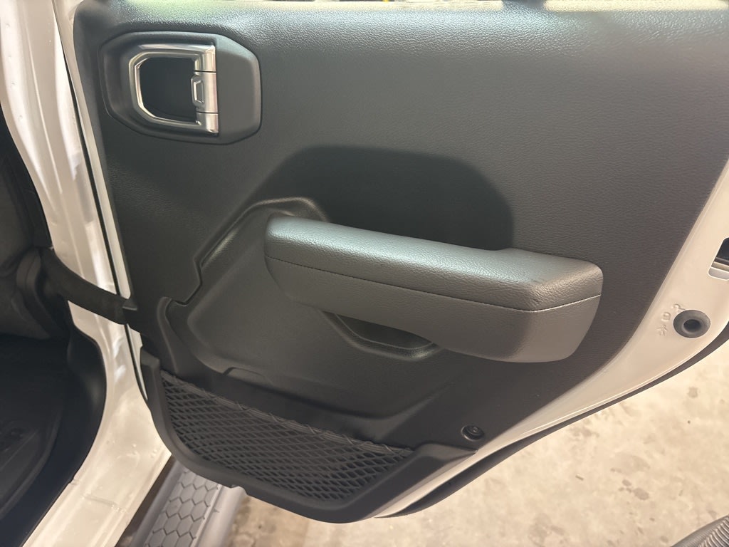 Thumbnail: 2026 Jeep Wrangler - 30