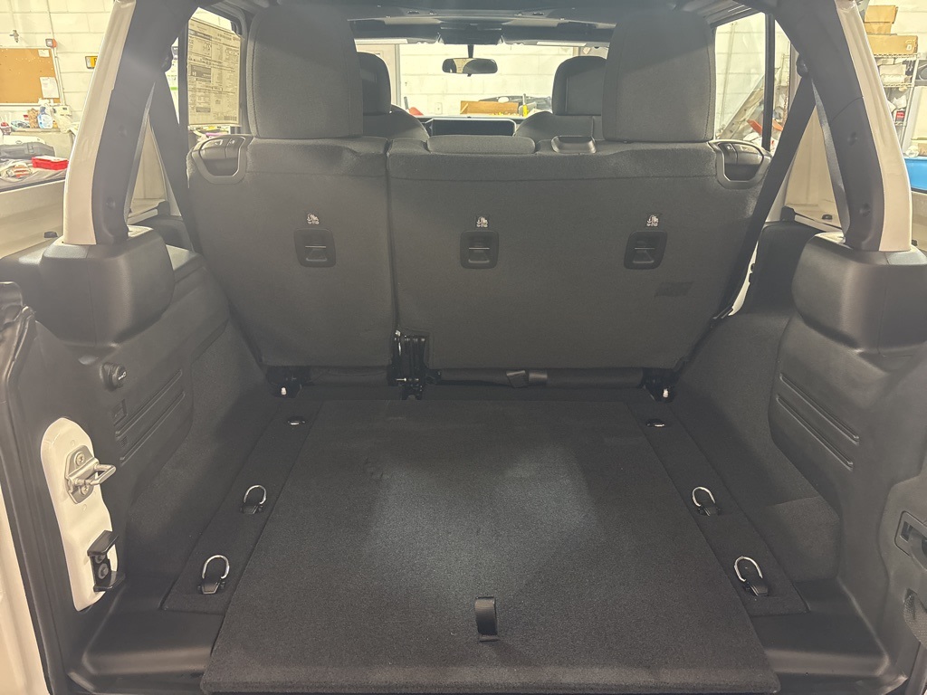 Thumbnail: 2026 Jeep Wrangler - 28