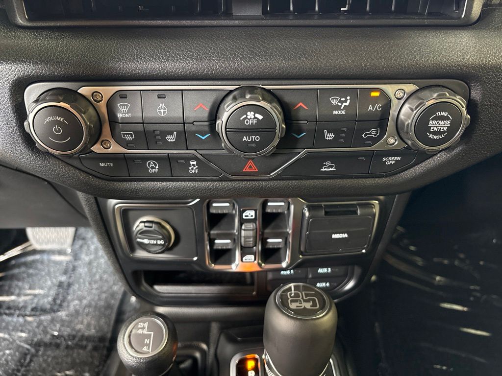 Thumbnail: 2026 Jeep Wrangler - 28