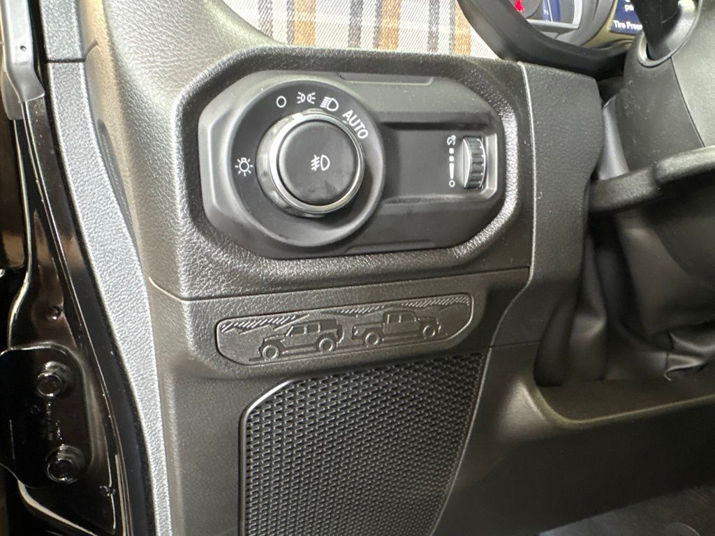 Thumbnail: 2026 Jeep Wrangler - 22