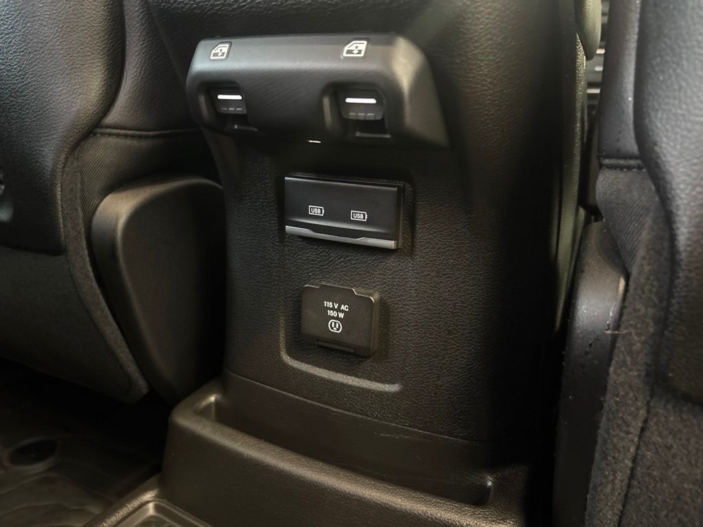 Thumbnail: 2024 Jeep Wrangler - 40