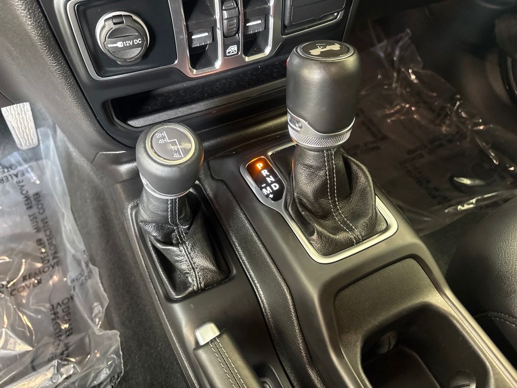 Thumbnail: 2024 Jeep Wrangler - 30