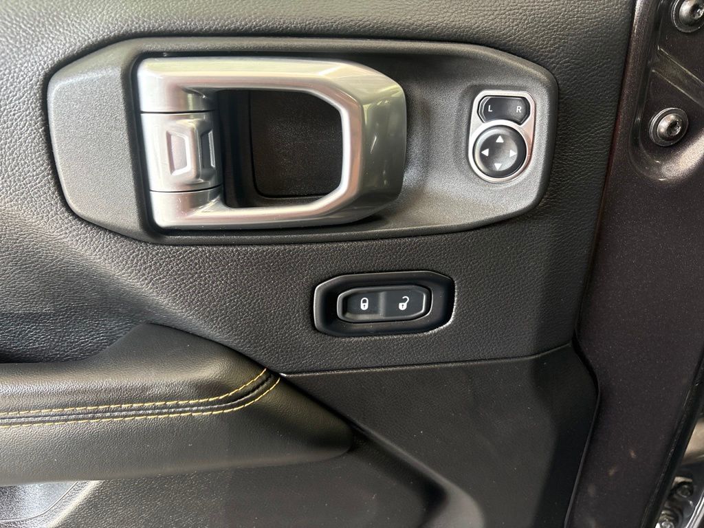 Thumbnail: 2024 Jeep Wrangler - 23