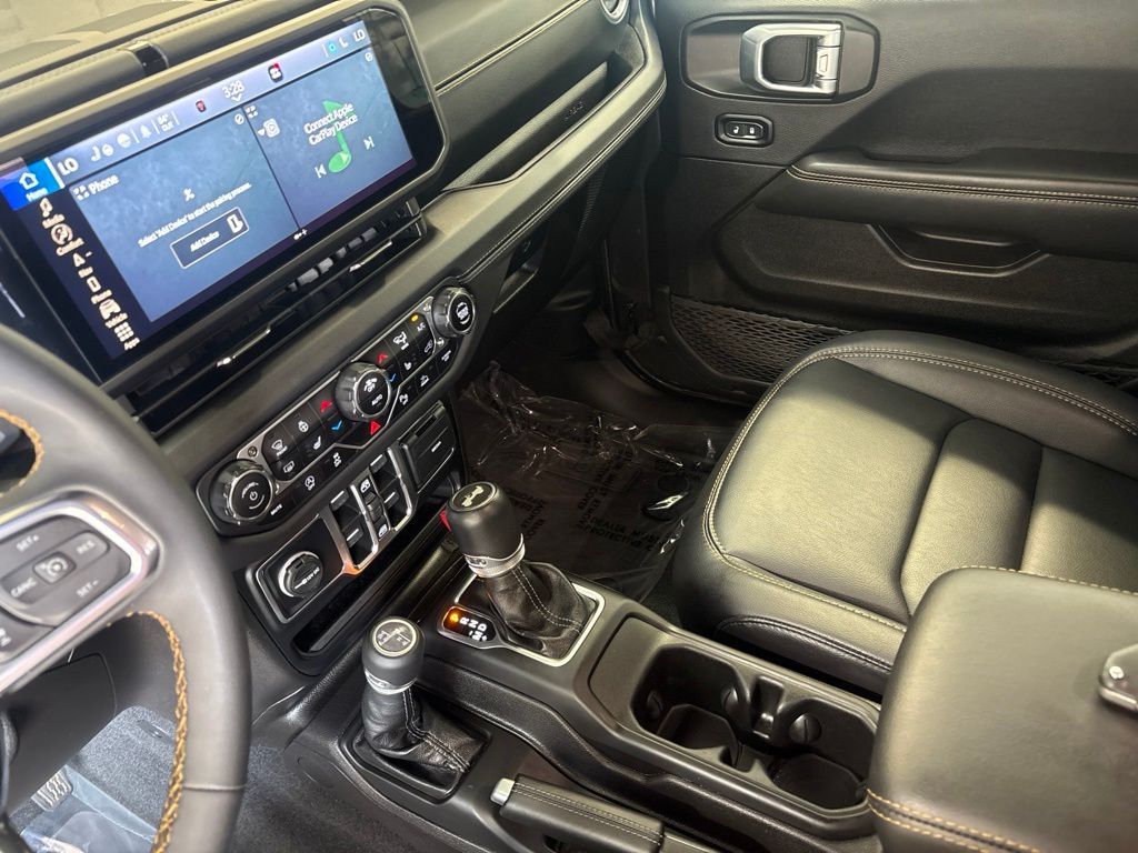 Thumbnail: 2024 Jeep Wrangler - 26