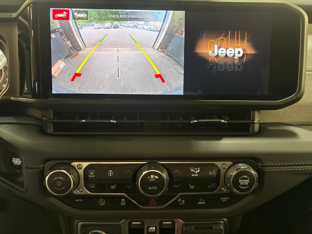 Thumbnail: 2025 Jeep Wrangler - 32