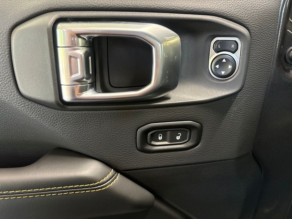 Thumbnail: 2026 Jeep Wrangler - 21