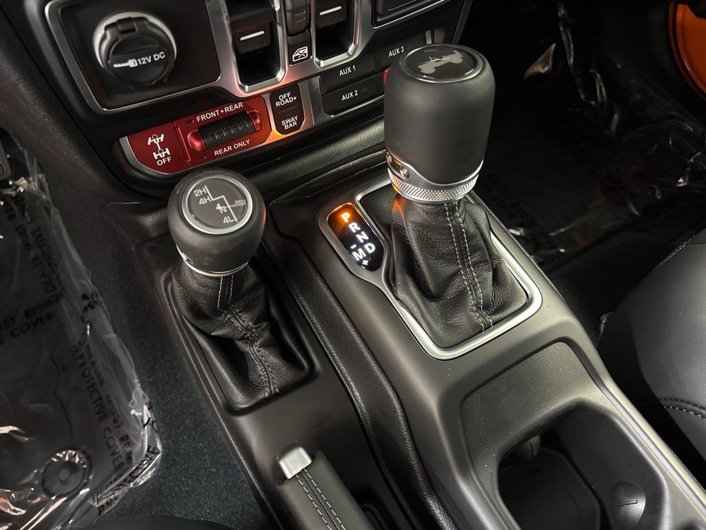 Thumbnail: 2026 Jeep Wrangler - 16