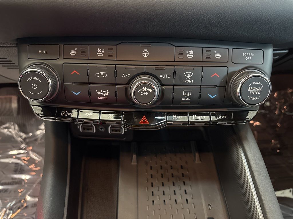 Thumbnail: 2026 Dodge Durango - 26
