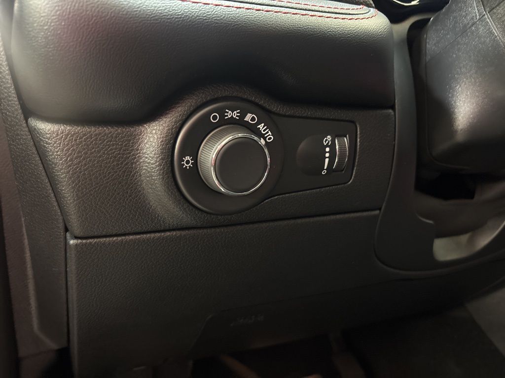 Thumbnail: 2025 Dodge Durango - 23