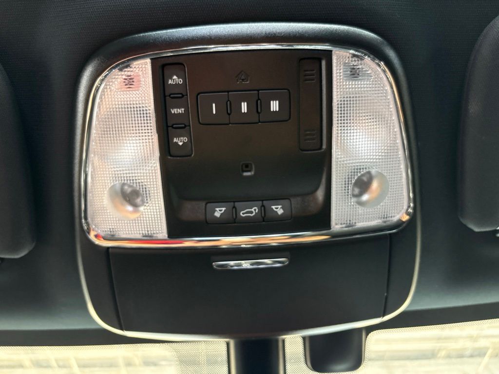 Thumbnail: 2020 Jeep Grand Cherokee - 30