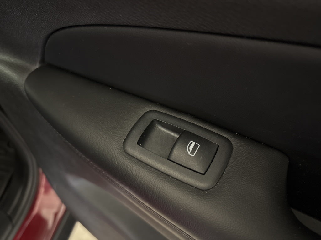 Thumbnail: 2021 Jeep Grand Cherokee - 34