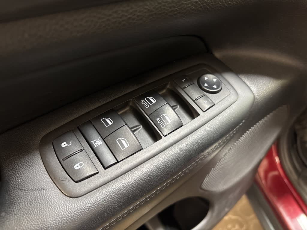 Thumbnail: 2021 Jeep Grand Cherokee - 23