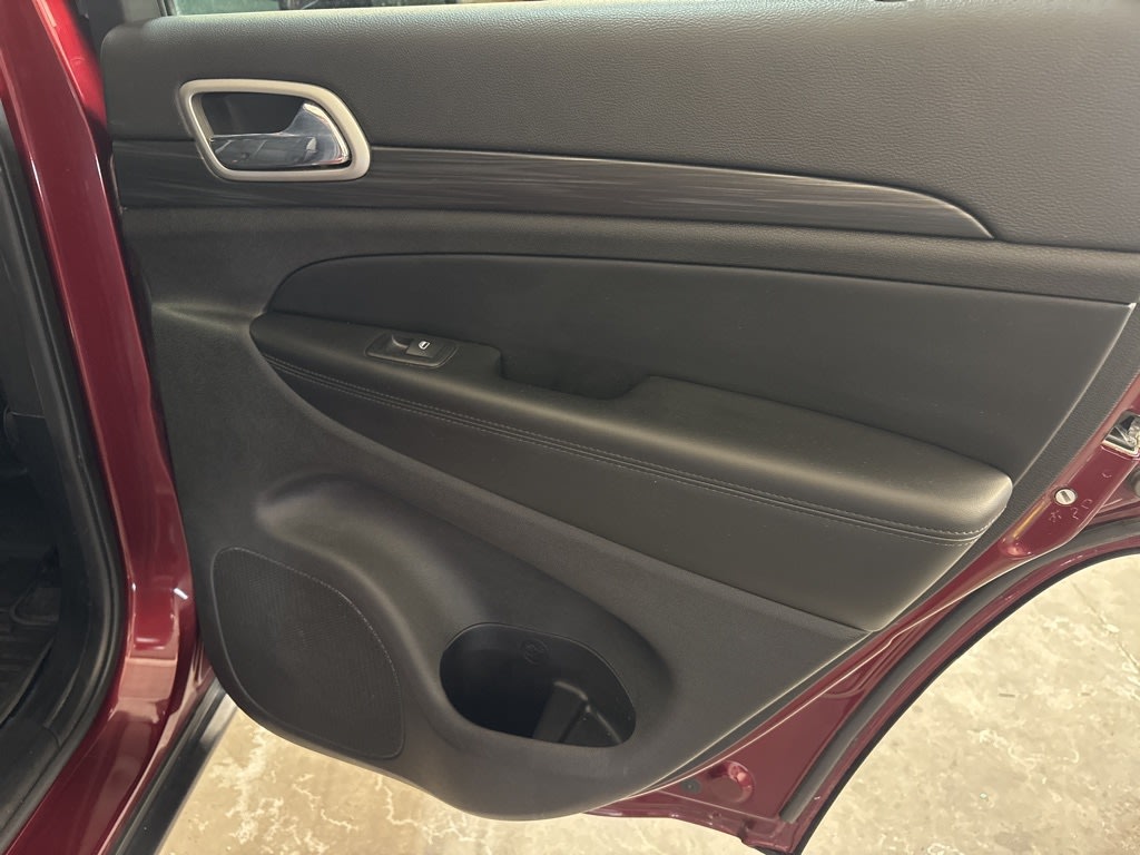 Thumbnail: 2021 Jeep Grand Cherokee - 33