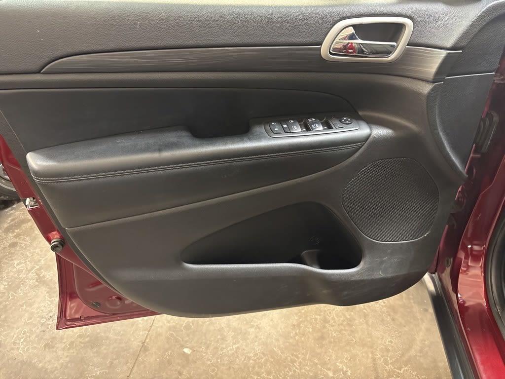 Thumbnail: 2021 Jeep Grand Cherokee - 22