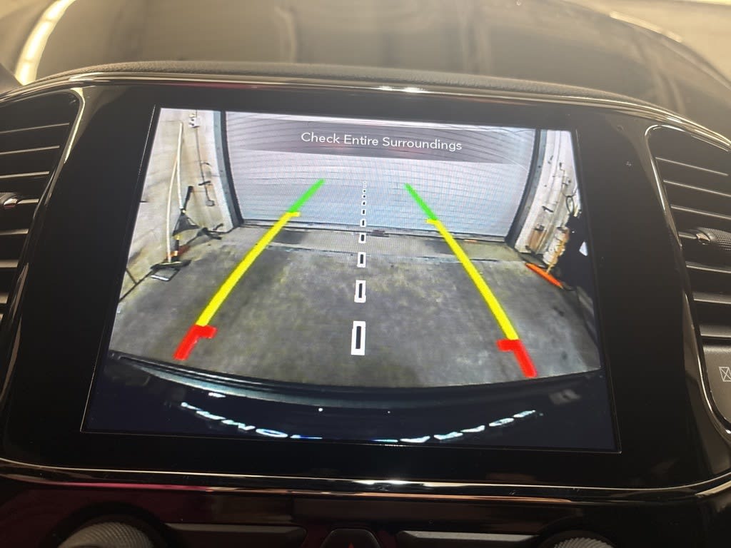 Thumbnail: 2020 Jeep Grand Cherokee - 24