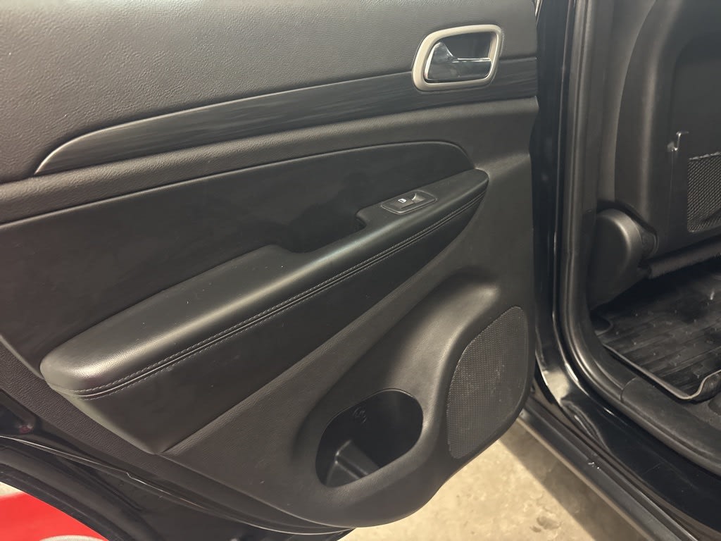 Thumbnail: 2020 Jeep Grand Cherokee - 29