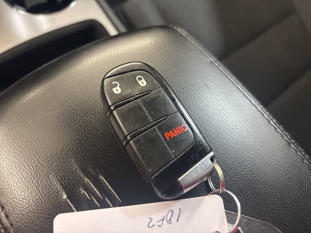 Thumbnail: 2020 Jeep Grand Cherokee - 17