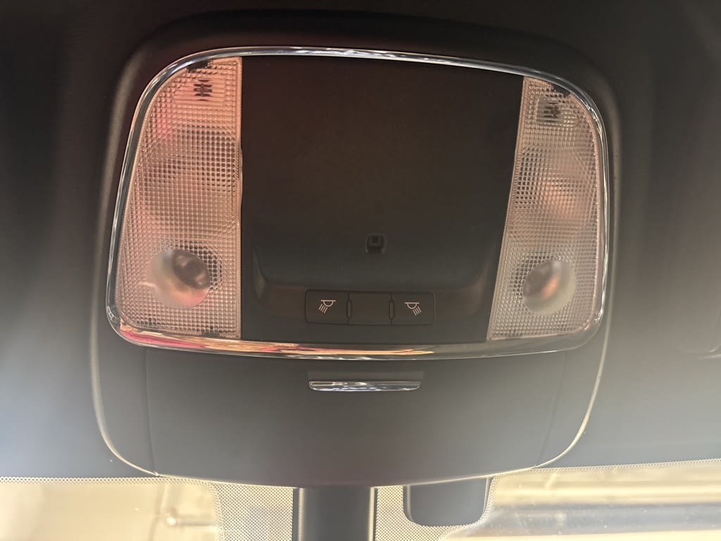 Thumbnail: 2020 Jeep Grand Cherokee - 28