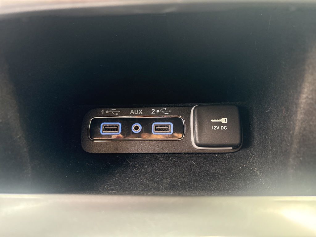 Thumbnail: 2021 Jeep Grand Cherokee - 14