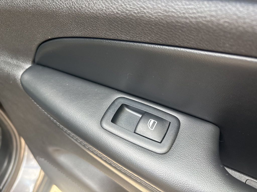 Thumbnail: 2021 Jeep Grand Cherokee - 39
