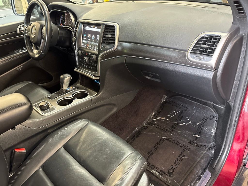 Thumbnail: 2018 Jeep Grand Cherokee - 13