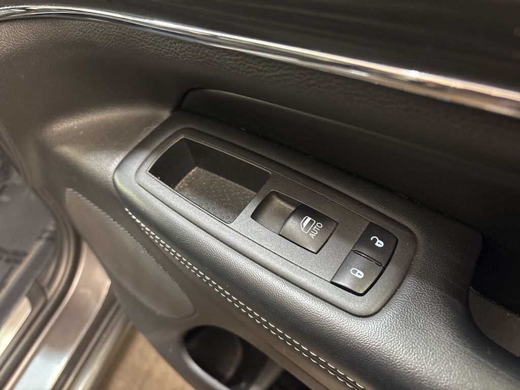 Thumbnail: 2021 Jeep Grand Cherokee - 45