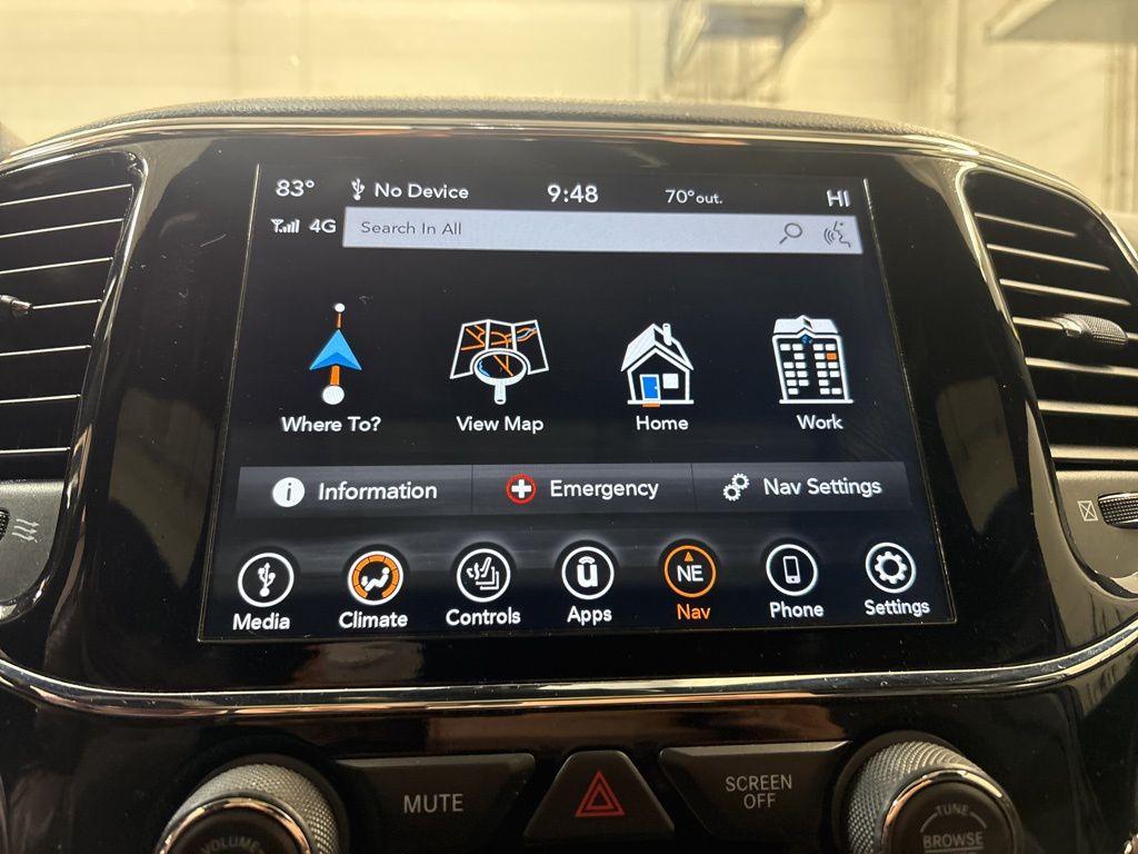 Thumbnail: 2021 Jeep Grand Cherokee - 28