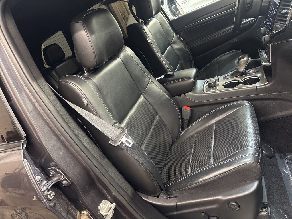 Thumbnail: 2021 Jeep Grand Cherokee - 10