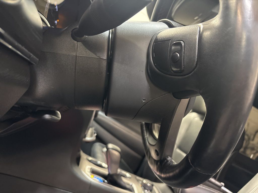 Thumbnail: 2021 Jeep Grand Cherokee - 25