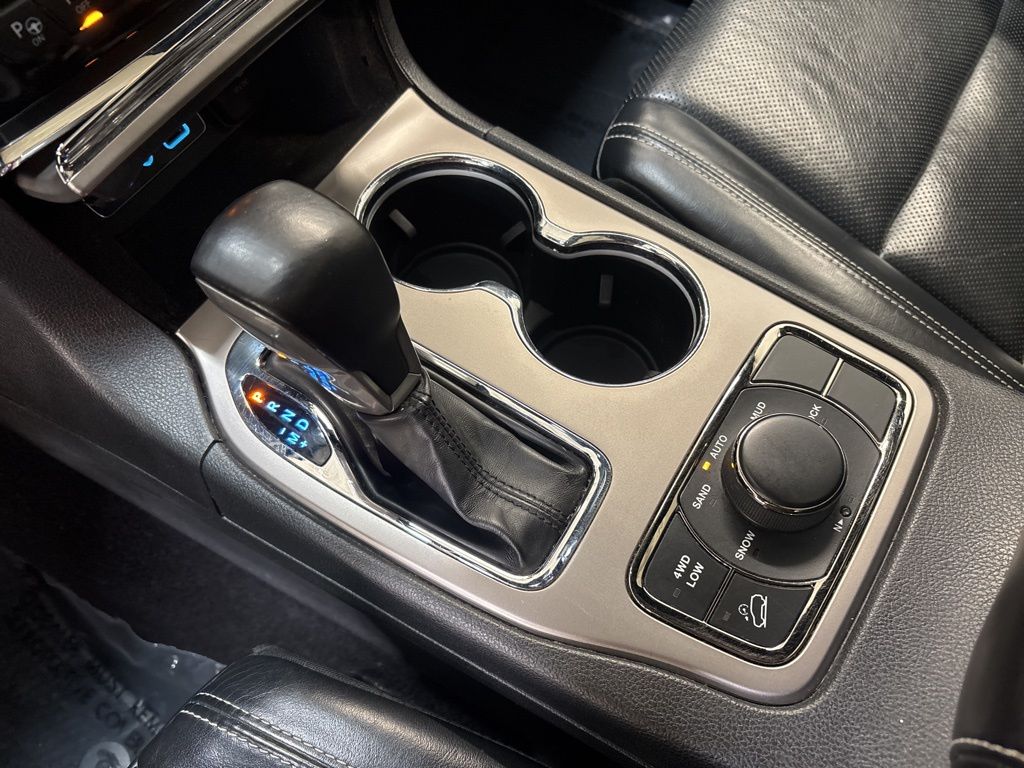 Thumbnail: 2021 Jeep Grand Cherokee - 32