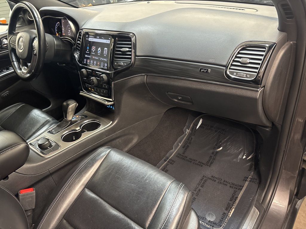 Thumbnail: 2021 Jeep Grand Cherokee - 12