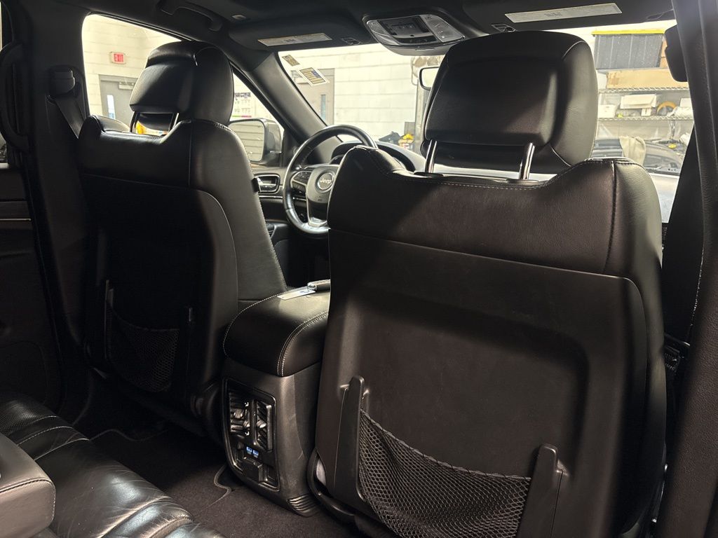 Thumbnail: 2021 Jeep Grand Cherokee - 42