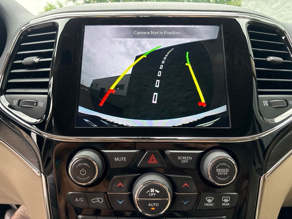 Thumbnail: 2020 Jeep Grand Cherokee - 26
