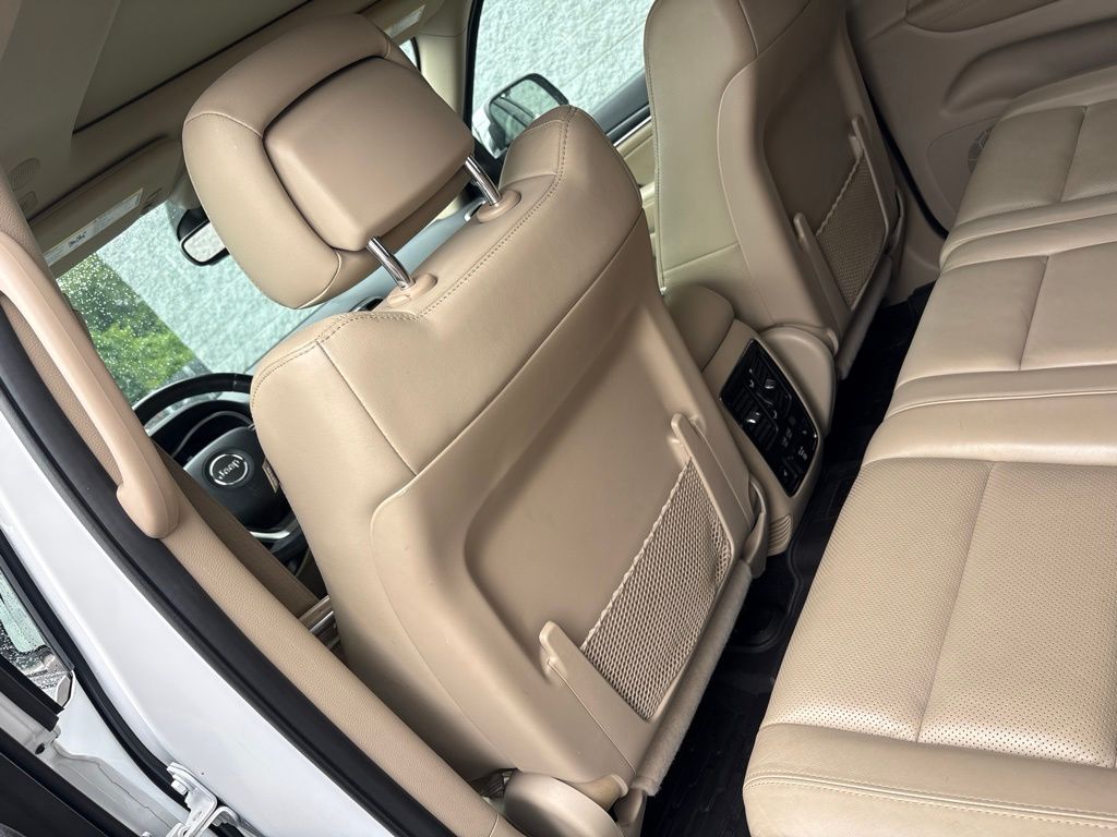 Thumbnail: 2020 Jeep Grand Cherokee - 11