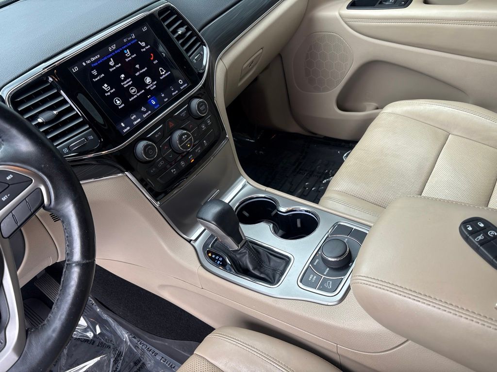 Thumbnail: 2020 Jeep Grand Cherokee - 15