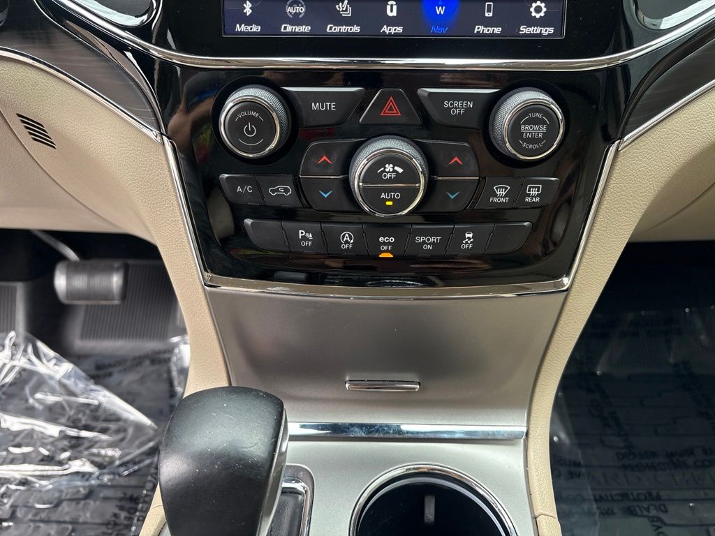 Thumbnail: 2020 Jeep Grand Cherokee - 27
