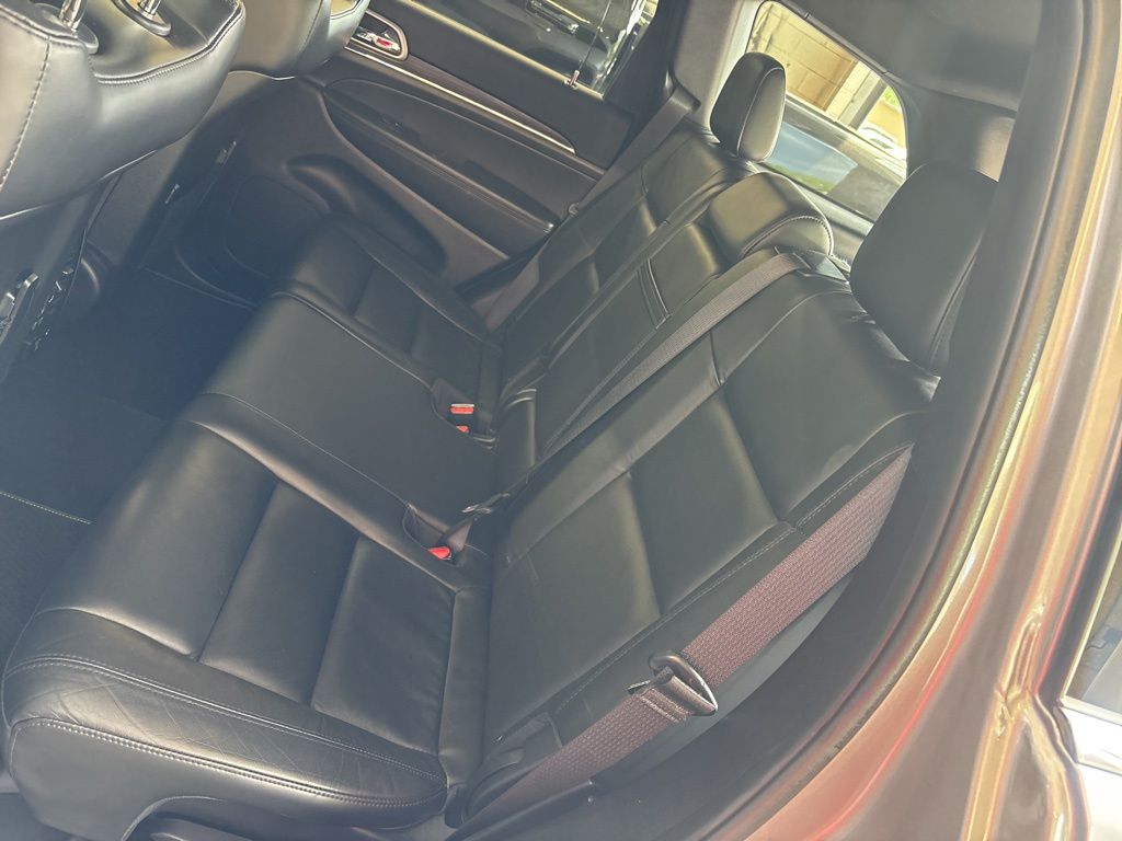 Thumbnail: 2021 Jeep Grand Cherokee - 24