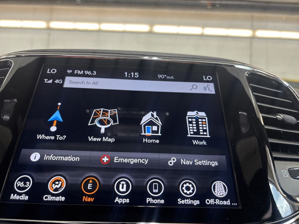 Thumbnail: 2021 Jeep Grand Cherokee - 14